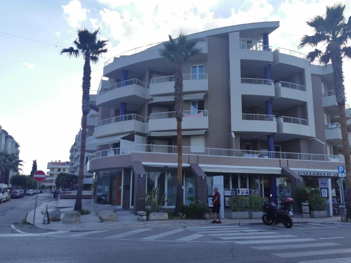 Casamare Alba Adriatica Frontemare Appartement Buitenkant foto